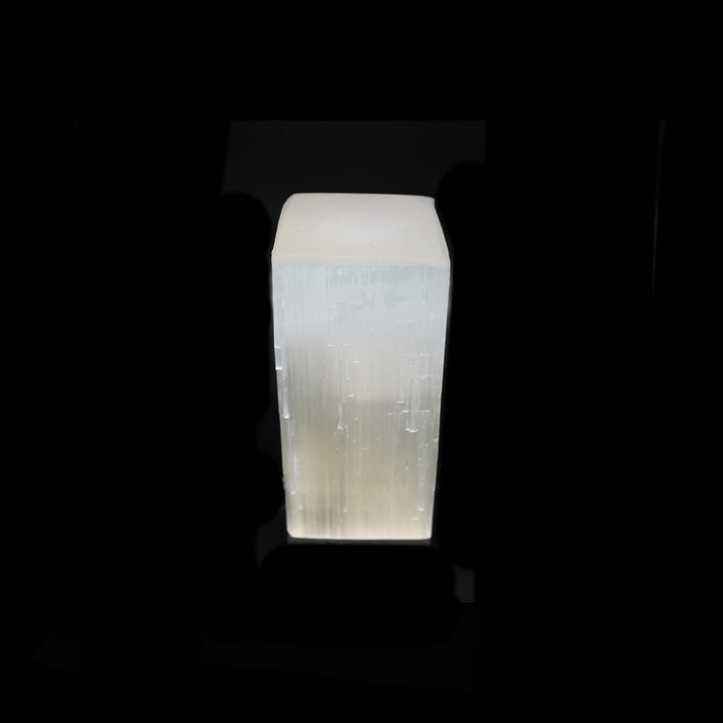 941432__65010.1673372219.1280.1280