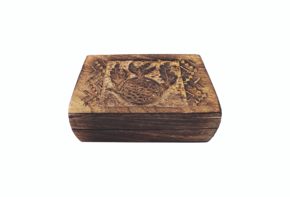 [91062] Dreamcatcher Carved Wooden Box – 6" x 4"